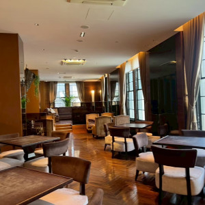 ゲストの待合スペース、2次会の会場としても使えるそうです。|780257さんのHIMEJI MONOLITH 旧逓信省姫路別館 ～姫路モノリス～の写真(2583895)