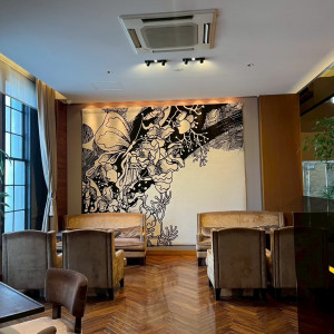 ゲストの待合スペース、2次会の会場としても使えるそうです。|780257さんのHIMEJI MONOLITH 旧逓信省姫路別館 ～姫路モノリス～の写真(2583896)