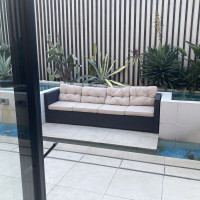 ホワイトヒルズのテラスの椅子