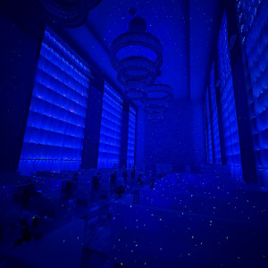 チャペル青ライトのみ|780282さんのBIANCARA HILLSIDE TERRACE(ビアンカーラ ヒルサイドテラス)の写真(2584119)