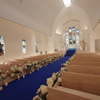 青いカーペットがとても綺麗で印象的だった。