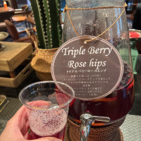 ゲストが待機するロビーのウェルカムドリンク