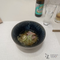 フレンチのラーメンです。
あっさりして美味しかった。