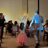 ゴージャスな雰囲気の会場