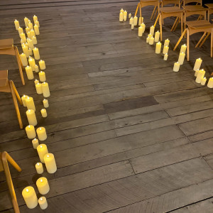 カジュアルながらシックなキャンドル演出|780542さんのMEDI（メディー）の写真(2585185)