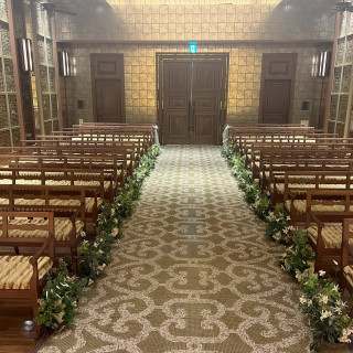 チャペルの入口側を見た景色