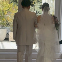 白く清廉な雰囲気です