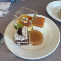 ビュッフェスタイルでサプライズでみんなに見せました