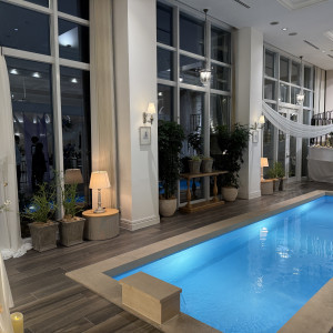 プール付き。|780608さんのヒルサイドクラブ迎賓館(札幌)/テイクアンドギヴ・ニーズウェディングの写真(2585339)