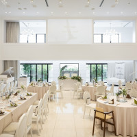 真っ白な会場に緑が生えて素敵でした