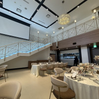 階段入場ができる綺麗な披露宴