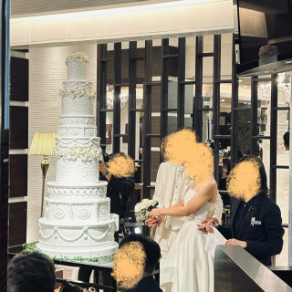 ウェディングケーキがとても迫力がありました。