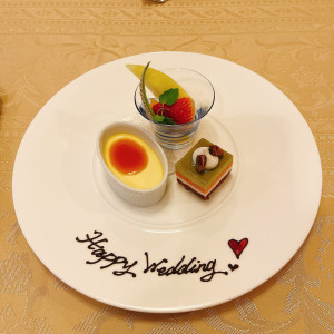 試食のデザートにメッセージを書いていただき、おもてなしが凄か|780680さんのロイヤルチェスター福岡の写真(2585747)