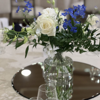 白と青のお花でまとめました。