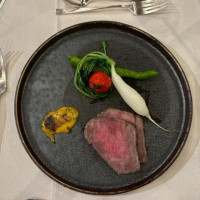 お肉料理のローストビーフです