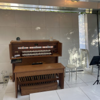 当日は生演奏があるそうです。