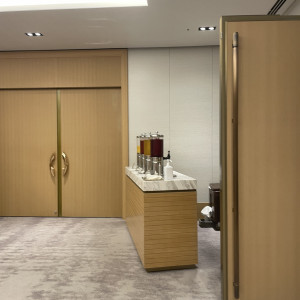 ゲスト控え室飲み物|780776さんの東京會舘の写真(2594141)