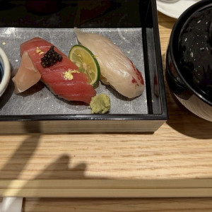 マグロとシマアジのお寿司|780779さんのララシャンス 博多の森の写真(2586531)