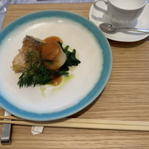 トラウトサーモンとホタテ貝柱のテリーヌ 柚子のドレッシング|780779さんのララシャンス 博多の森の写真(2586532)