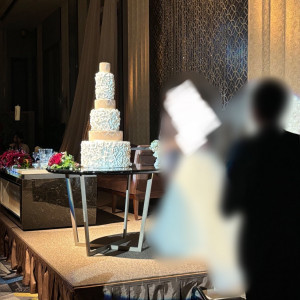 ケーキ入刀の演出は皆が注目していました|780788さんのHOTEL NEW OTANI HAKATA (ホテルニューオータニ博多)の写真(2586559)