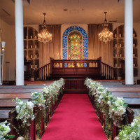 階段登ってすぐ