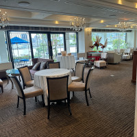 ゲスト待合室となるル・オーシャンです。ドリンクを楽しめます。