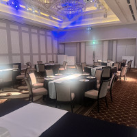 高級感漂う内装です。入口は各ホール後方とガーデンにあります。