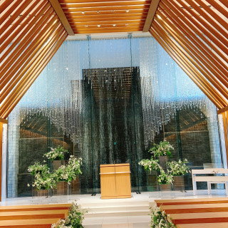 チャペルは雨の日でしたが、写真以上に明るく感じました。