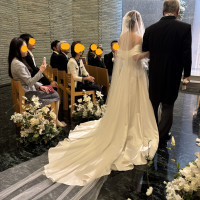 バージンロード。
大理石の床が美しかったです。