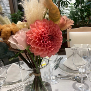 テーブルの装花可愛かったです|780932さんのラグナヴェール スカイテラスの写真(2587401)