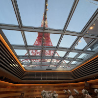 チャペルの参列席から見た景色