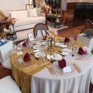 披露宴会場テーブル。