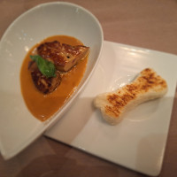 温かいオードブル
シェフのスペシャリテ
パンを骨の形に