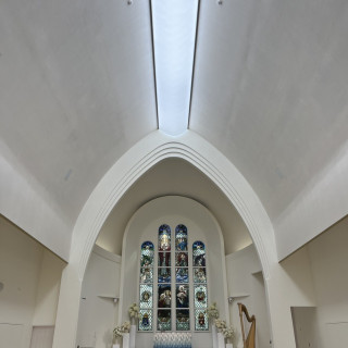 挙式会場正面天井