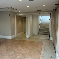 披露宴会場その1出入り口階段