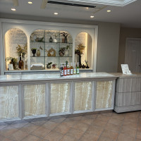 披露宴会場その1入り口カウンター