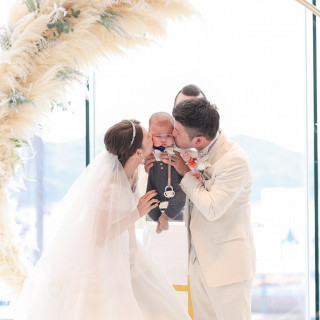 前撮りは妊婦、当日は生まれた息子と3人で！息子ありきの演出！