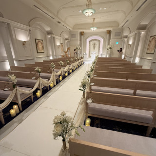 シンプルで花嫁が引き立つチャペル