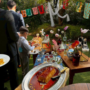 ガーデンでのデザートビュッフェ|781249さんのアーククラブ迎賓館(広島)/テイクアンドギヴ・ニーズウェディングの写真(2589160)