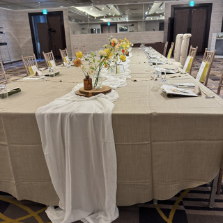 披露宴会場の流しテーブル