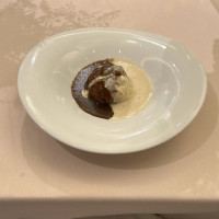 白と黒のカレー、とても美味しいです。