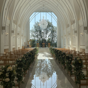 お天気が良くシャンデリアが反射していました。|781370さんのララシャンスOKAZAKI迎賓館の写真(2589636)