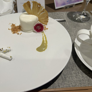 試食させていただいたデザートです。