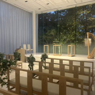 挙式場はナチュラルな雰囲気で綺麗でした。