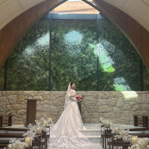 自然光が差す陽だまりの中のチャペルでした。|781378さんのアーカンジェル代官山/テイクアンドギヴ・ニーズウェディングの写真(2589596)