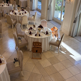 全体的に白基調