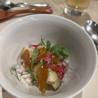 鮑と旬野菜の山葵ジュレ
カラスミといくら添え