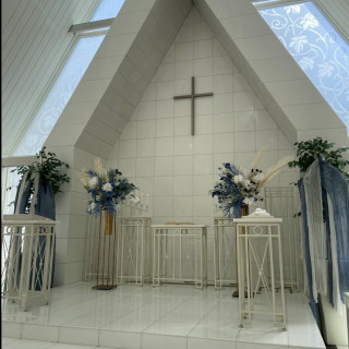 ホワイトチャペル
装花をブルーに変更