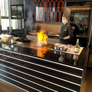 シェフの料理シーン