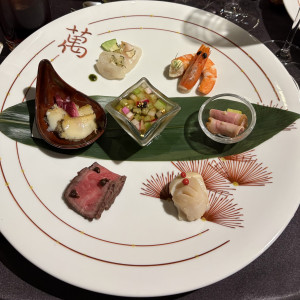 ロゴマークの入ったお皿がおしゃれ|781493さんの萬屋本店 - KAMAKURA HASE est1806 -の写真(2590274)